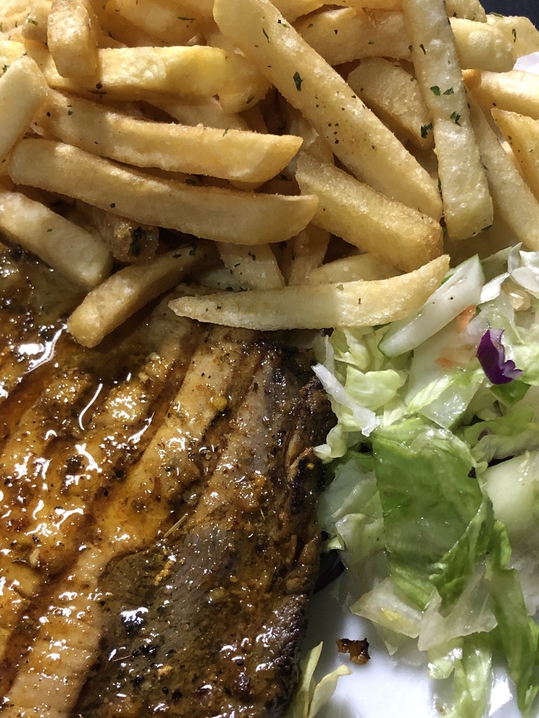 Grilled fish chips toss salad